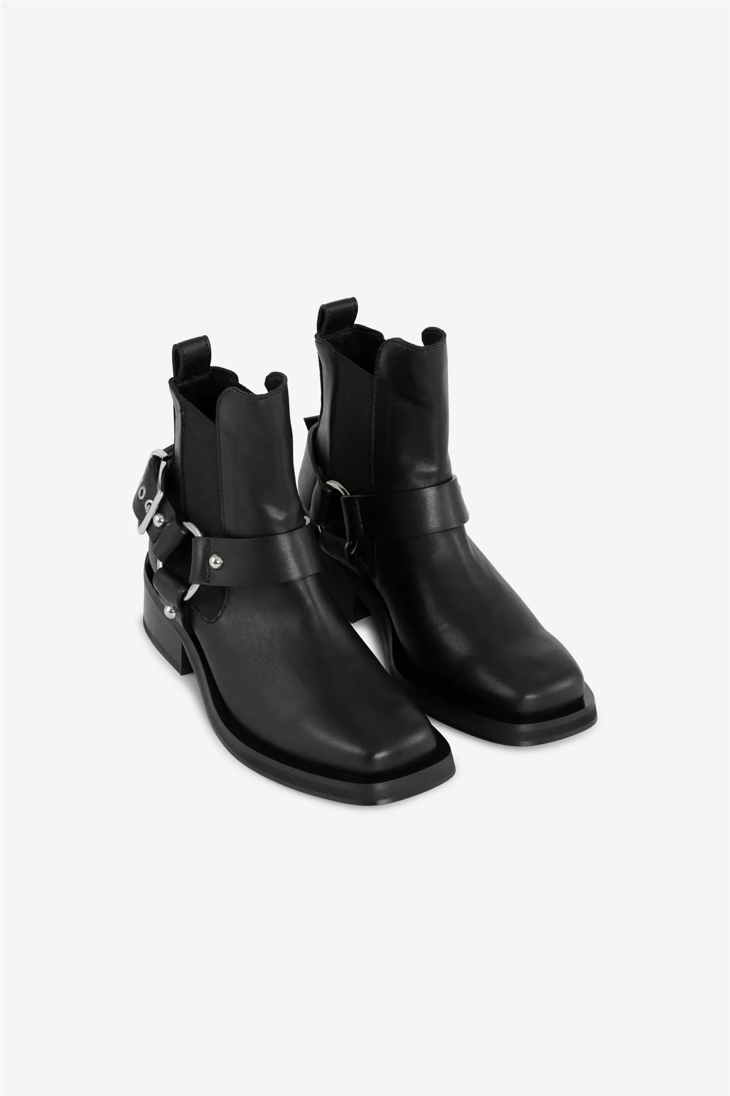 Biker Low Cut Chelsea Boot Black
