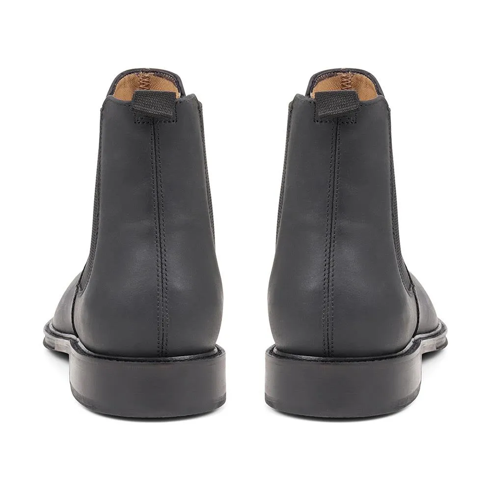 Debden Leather Chelsea Boots - DEBDEN / 320 461