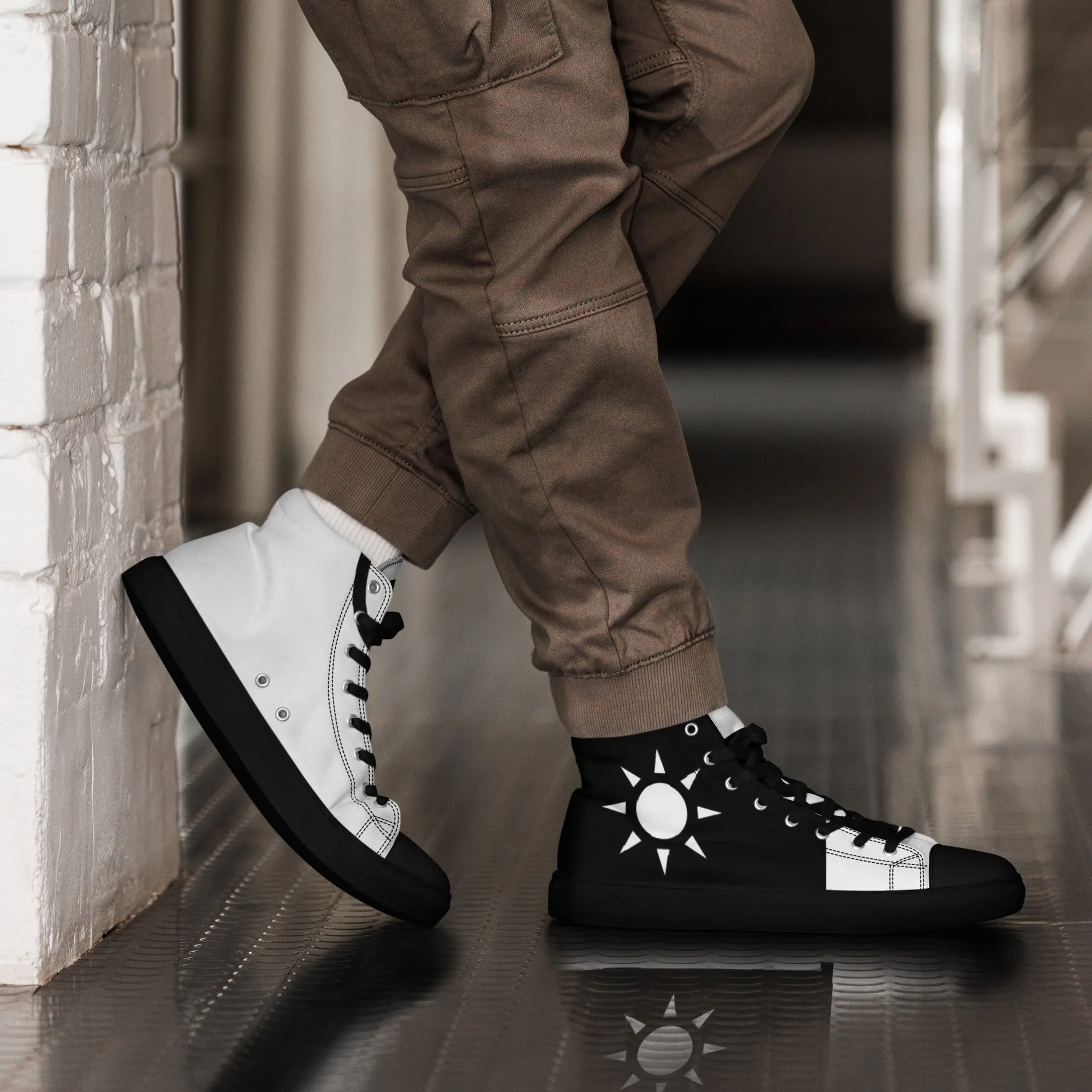 Men’s High Top Canvas Shoes Athletic Trainers Streetwear Apparel Ascension High Fashion White Sun