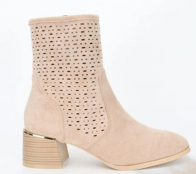 Women's Beige Openwork Chelsea Boots | 7929-BE